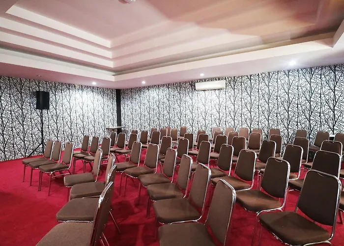 Grand Lifestyle Hotel 3*